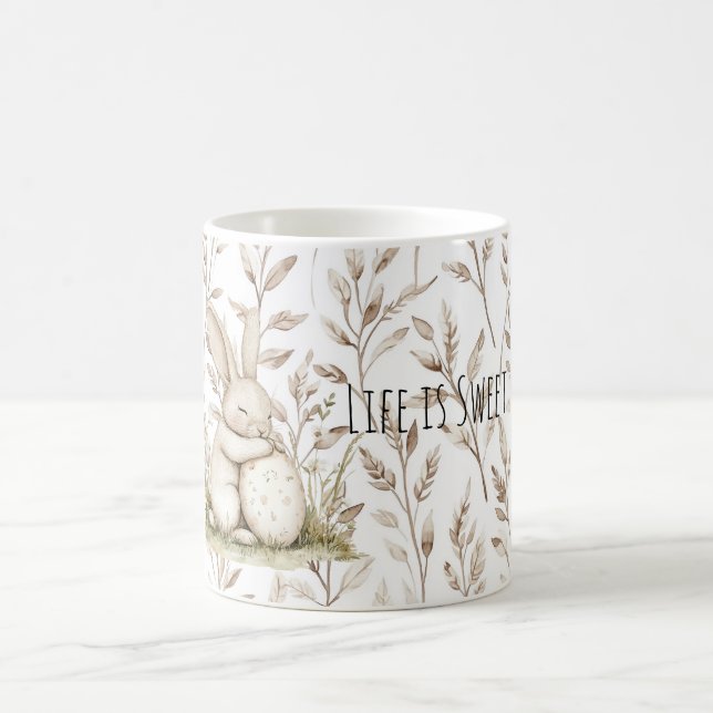 Taza De Café La vida del huevo de conejo es dulce (Centro)