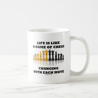 Taza De Café La vida es como un juego del ajedrez (la actitud
