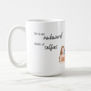 Taza De Café La vida es una extraña cadena de selfies Mug