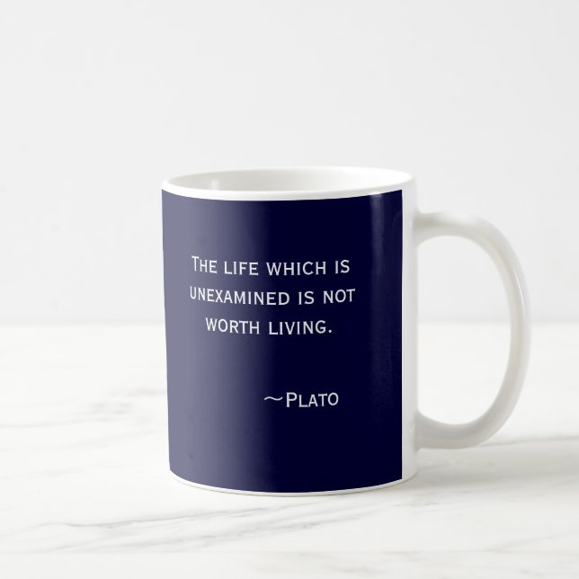 Taza De Café La vida que es no examinada no está digno de (Derecha)