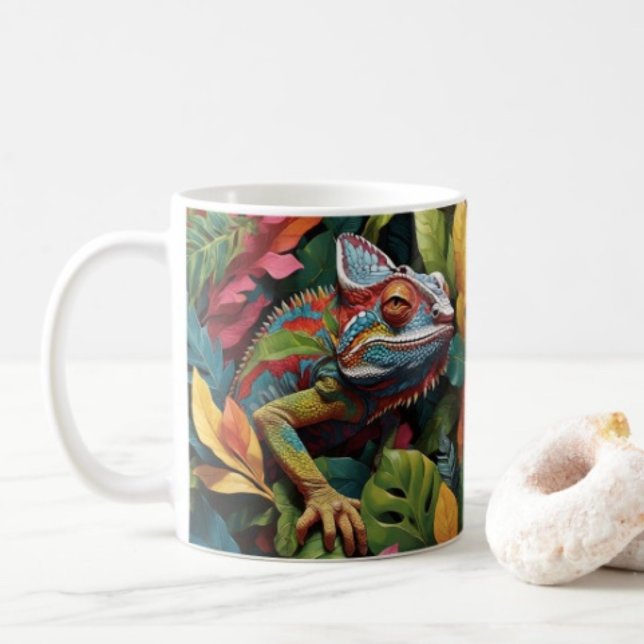 Taza De Café Lagarto Hojas & Color  (Colourful Lizard Tropical Jungle Art mug available in 11 oz & 15 oz. Microwave and dishwasher safe. )