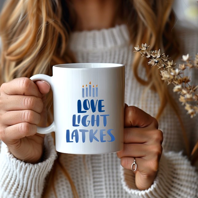 Taza De Café Lagos de luz de amor | Hanukkah Whimsical moderno (Subido por el creador)