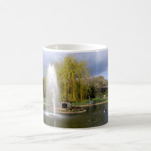 Taza De Café Laguna de pato en primavera