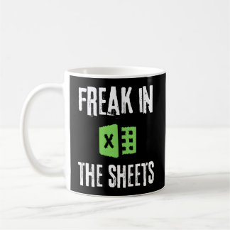Taza De Café Láminas De Cálculo Contables En Las Hojas Nerd