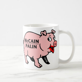 Taza De Café Lápiz labial en un cerdo