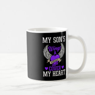 Taza De Café Las alas de mi hijo cubren mi corazón - Conciencia