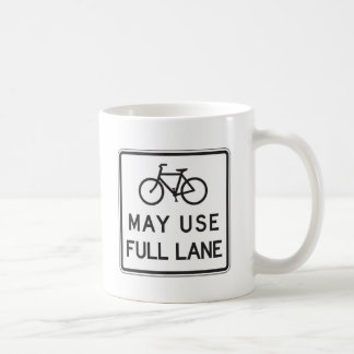 Taza De Café Las bicicletas pueden utilizar el carril lleno