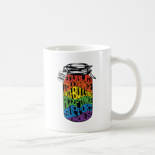 Taza De Café Las etiquetas están para la camisa de la igualdad