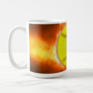 Taza De Café Las llamas de bola rápida de softball amarillo de 