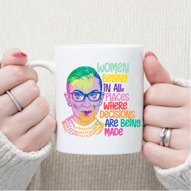 Taza De Café Las Mujeres De Ruth Bader Ginsburg Pertenecen En T (Subido por el creador)