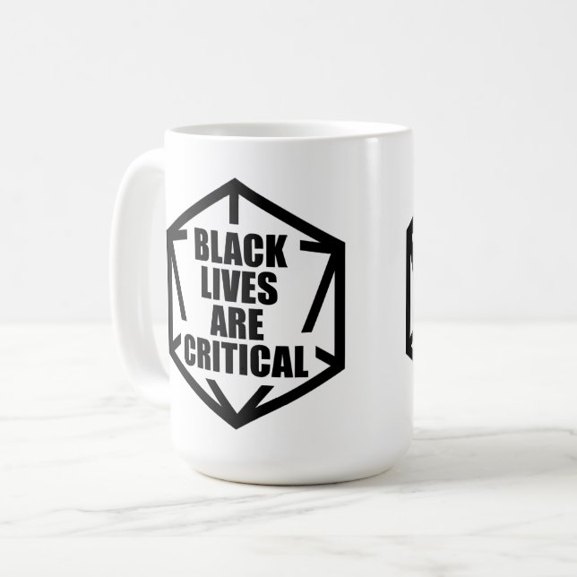 Taza De Café Las vidas negras BLM son críticas [B&W] (Anverso izquierdo)