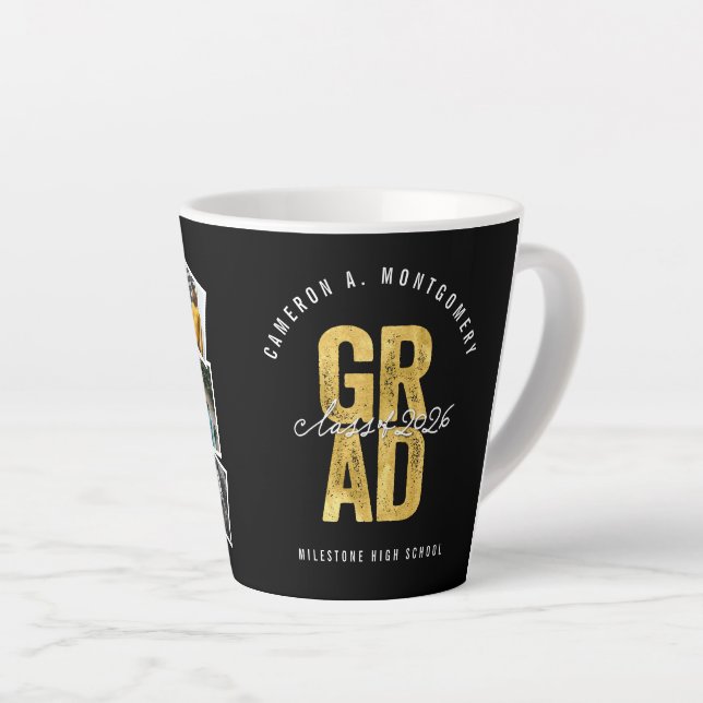 Taza De Café Latte 2026 Bold GRAD 8 Photo Modern Stylish Graduation (Ángulo derecho)