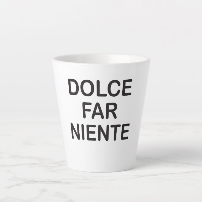 Taza De Café Latte A latte mug with lettering  (Anverso)