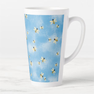 Taza De Café Latte Abejas en un cielo azul