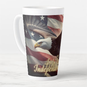 Taza De Café Latte Águila del 4 de Julio con bandera americana
