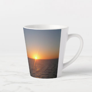 Taza De Café Latte Amanecer en el Mar III Océano Atlántico