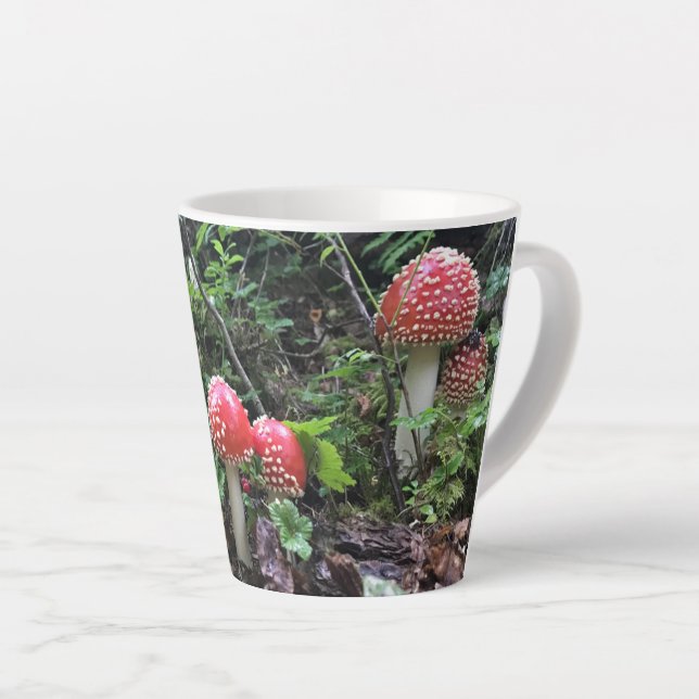 Taza De Café Latte Amanita Muscaria Mushrooms - 12 oz. Latte Mug (Ángulo derecho)