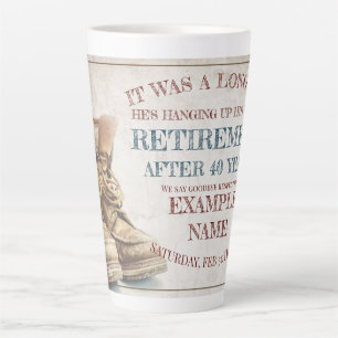 Taza De Café Latte Anuncio de jubilación con botas viejas V2.0