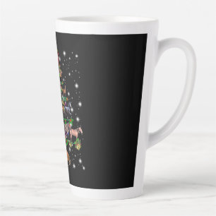Taza De Café Latte Árbol De Navidad De Caballo Cubierto De Lámparas