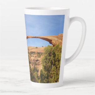 Taza De Café Latte Arco Paisaje en el Parque Nacional Arches