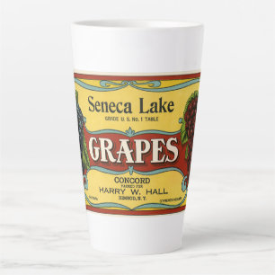 Taza De Café Latte Arte de etiqueta de caja de frutas vintage, uvas d