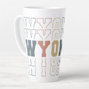 Taza De Café Latte Arte de palabras apiladas de Wyoming