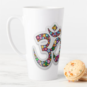 Taza De Café Latte Arte del símbolo floral Namaste