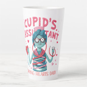 Taza De Café Latte Asistente de Cupido: Dejando caer corazones diaria