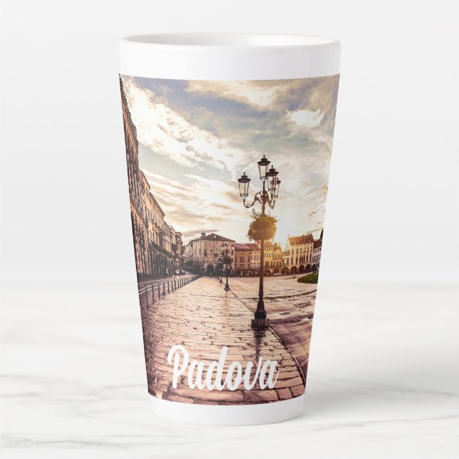 Taza De Café Latte Atardecer en la plaza de Padova en Italia (Anverso)