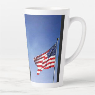 Taza De Café Latte Bandera Americana y Orgullo Patriótico USA del Cap