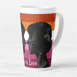 Taza De Café Latte Bandera lesbiana con dos siluetas femeninas