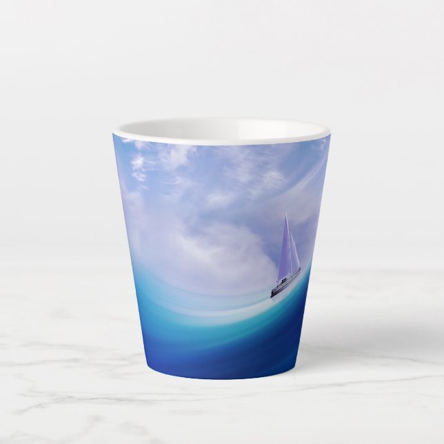 Taza De Café Latte Barco de vela en una ola épica (Anverso)