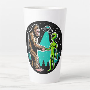 Taza De Café Latte Bigfoot Meets Alien