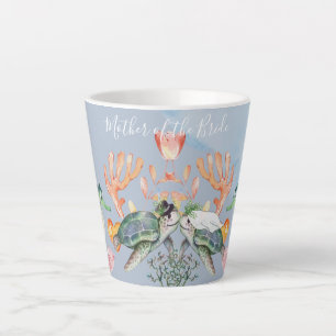Taza De Café Latte Boda de tortugas marinas con novia y novio
