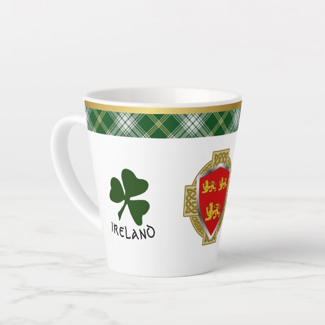 Taza De Café Latte Brien Irish Shield y Tartán Personalizados (Ángulo izquierdo)