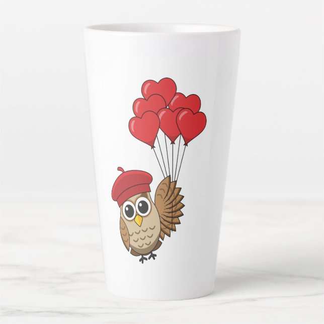 Taza De Café Latte Búho lindo volando con globos cardíacos (Anverso)