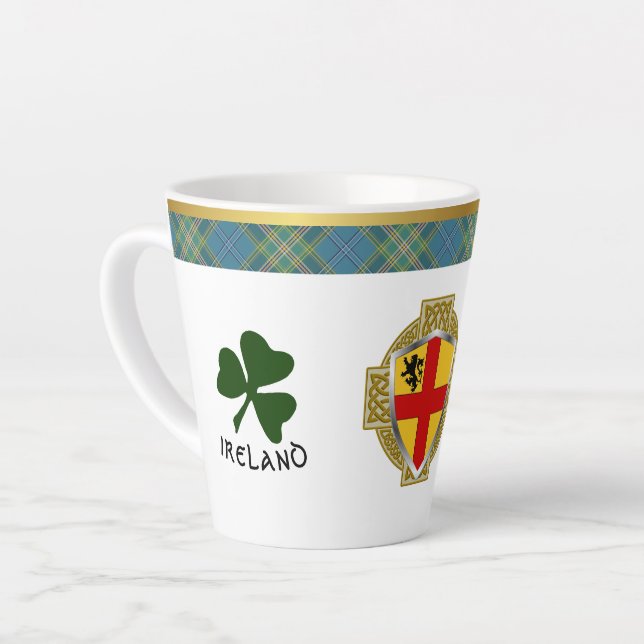 Taza De Café Latte Burke Irish Shield y Tartán Personalizados (Ángulo izquierdo)