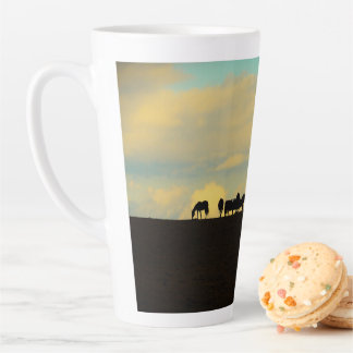 Taza De Café Latte Caballos en la colina