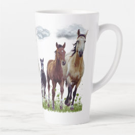 Taza De Café Latte Caballos en una alfombra de pradera