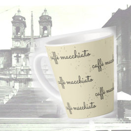 Taza De Café Latte Caffè macchiato sobre el aspecto antiguo del lata 