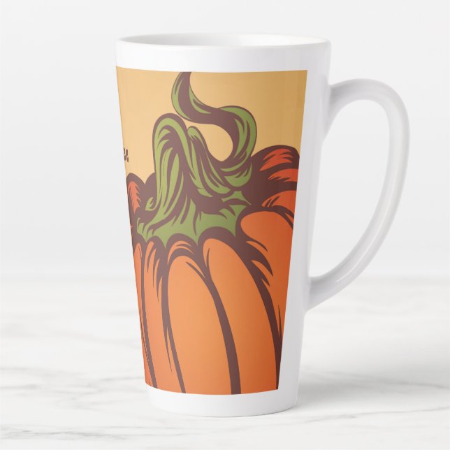 Taza De Café Latte Calabaza solitaria en el campo. Caen las hojas del (Derecha)