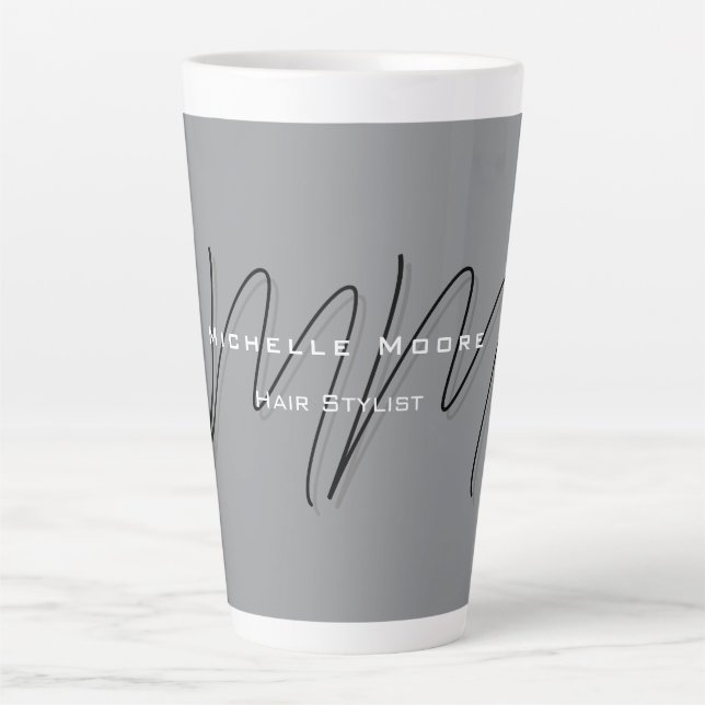 Taza De Café Latte Caligrafía gris negro monogramada (Anverso)