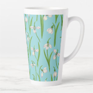 Taza De Café Latte Campanillas de invierno sobre azul piscina
