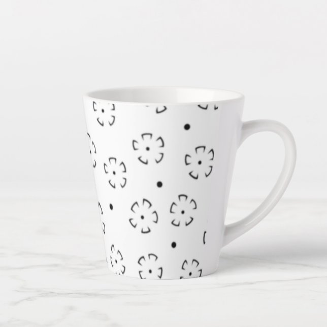 Taza De Café Latte Carpeta de cumpleaños con flores personalizadas (Derecha)