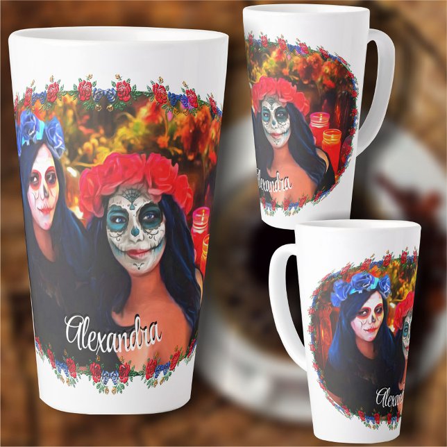 Taza De Café Latte Catrinas de Vallarta con flores y velas 1718 (Subido por el creador)