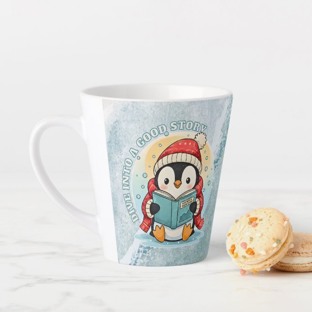 Taza De Café Latte Charming Bookish Penguin Cozy Latte Coffee Mug (In situ)