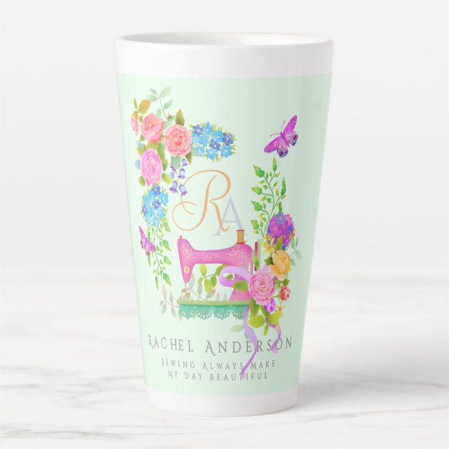 Taza De Café Latte Cinta de costura Floral Monograma Verde (Anverso)