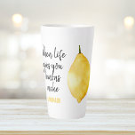 Taza De Café Latte Cita moderna divertida de limón amarillo<br><div class="desc">Cita moderna divertida de limón amarillo</div>