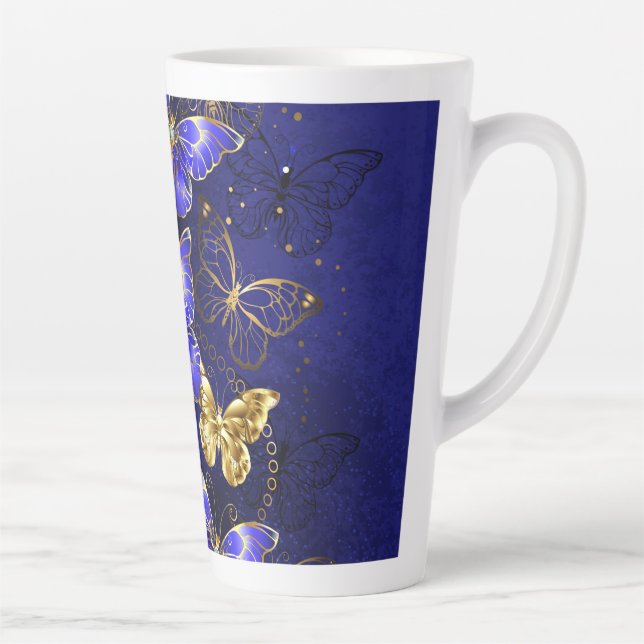 Taza De Café Latte Composición con mariposas de zafiro (Derecha)