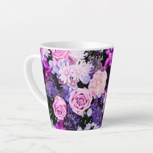 Taza De Café Latte Con flores (Ángulo izquierdo)